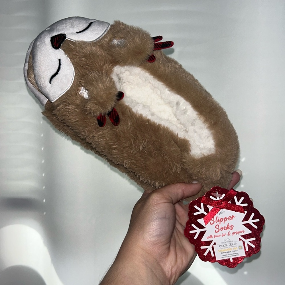 {Boscov’s} Reindeer Slipper Socks with non-slip grippers - New with Tags, Gift
